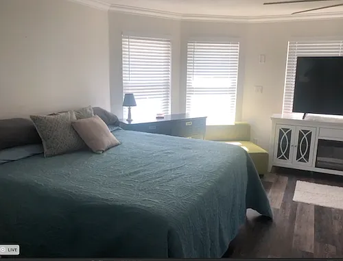 805 N Lakeside Dr — Photo 9