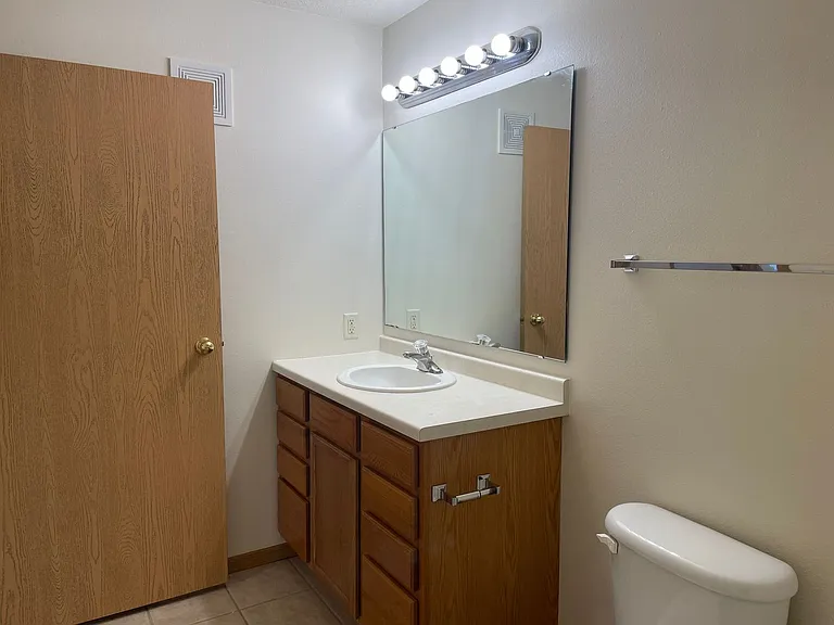 Pointe West VI — Photo 8
