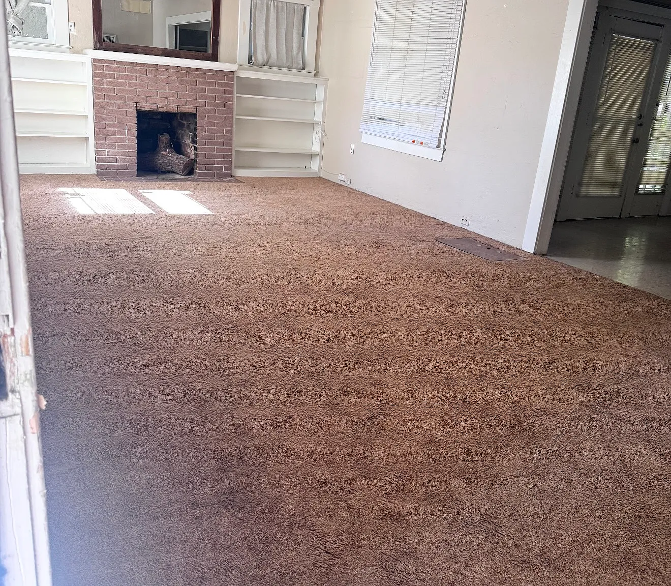 1 bed, 950 sqft, $1,400 — Photo 2