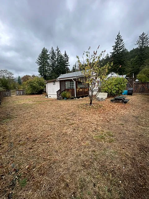 3 bed, 1400 sqft, $1,600 — Photo 3