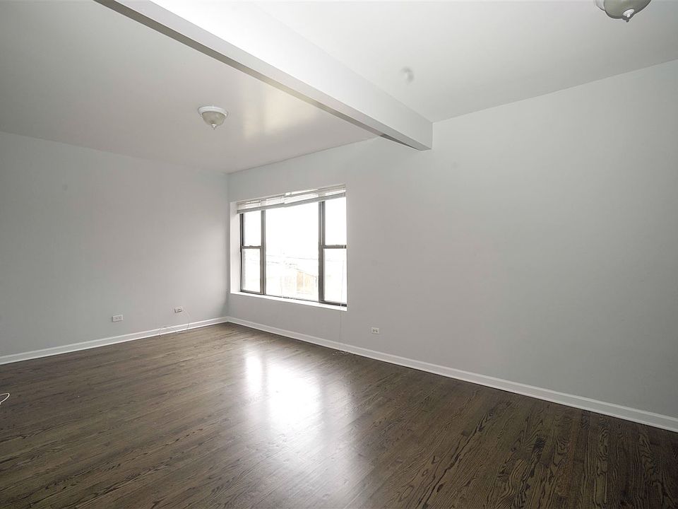 839 Sacramento LR