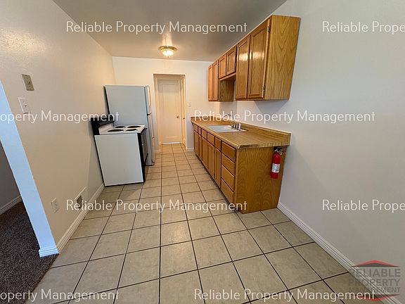 3rd image of 1051 Russett St