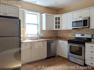 179 College Ave #1R, Somerville, MA 02144