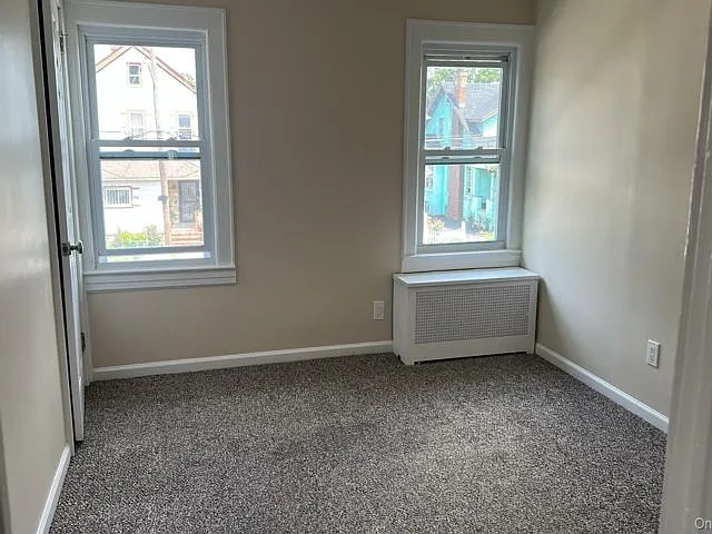 3 bed, 1.0 bath, 900 sqft, $3,100 — Photo 4