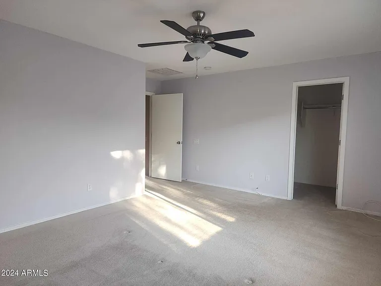 43811 W Elizabeth Ave — Photo 10