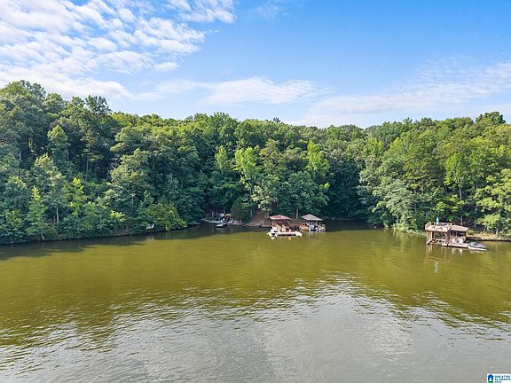 3rd image of 487 Poplar Pl