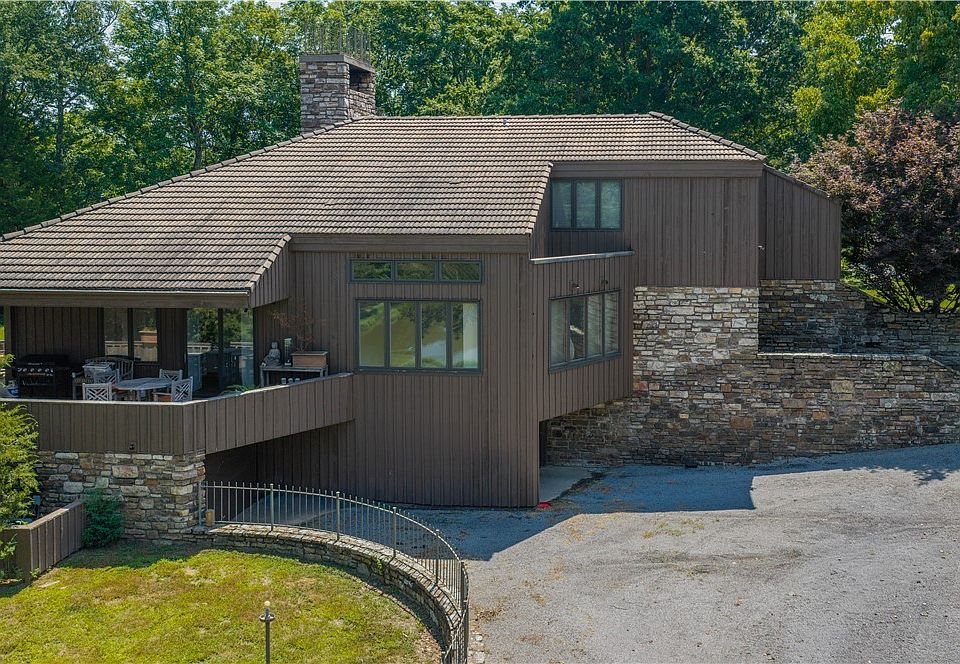 1st image of 14865 Bradberry Farm Rd