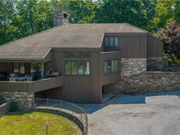 14865 Bradberry Farm Rd, Winslow, AR 72959