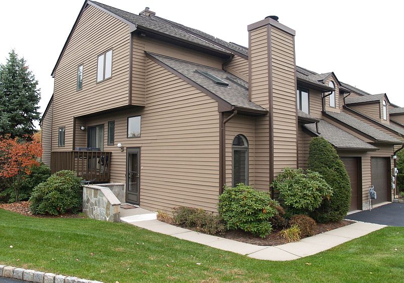 1st image of 28 Davey Dr