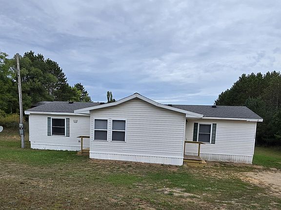 2nd image of 17890 3 Mile Rd