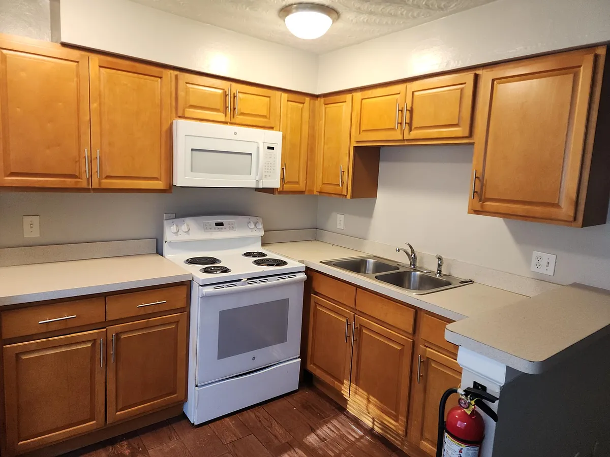 Building Photo - 9612 18th Bay St #5