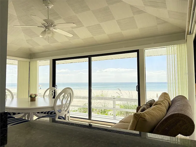 2823 Gulf Of Mexico Dr — Photo 18