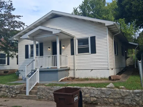 64 Spring St, Glouster, OH 45732