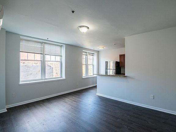 3rd image of 1501 W Allegheny Ave Unit 414