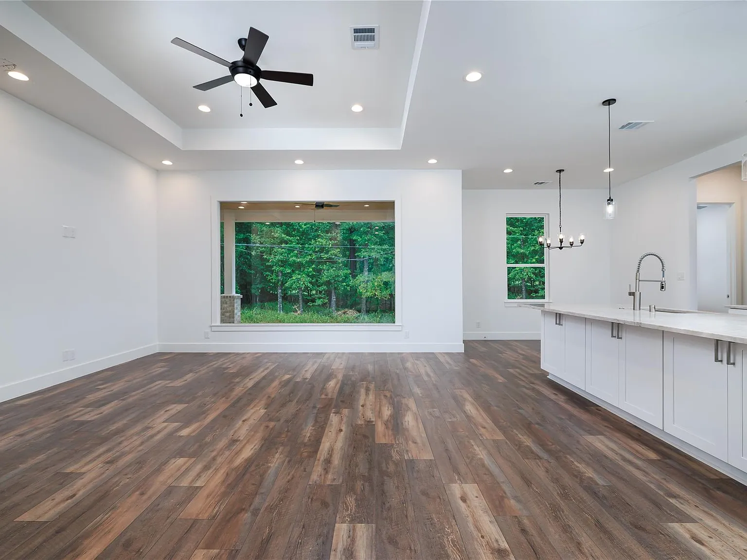 3 bed, 2.5 bath, 1823 sqft, $2,850 — Photo 4