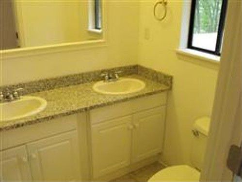 3rd image of 3537 Lakeshore Dr