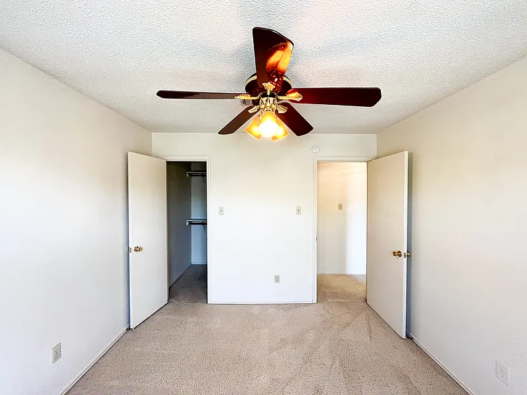 2512 Schulze Dr — Photo 38