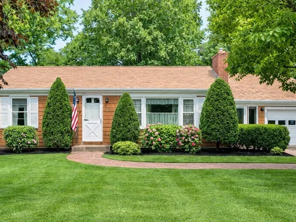 181 Main St, Foxboro, MA 02035