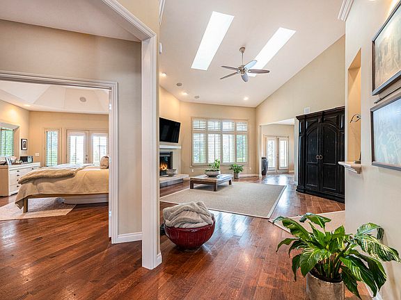 4th image of 43695 Harlequin Ln
