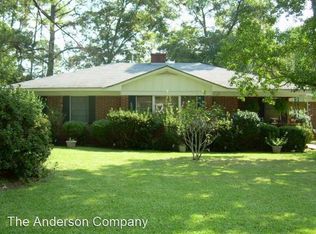 1904 Forest Glen Dr, Albany, GA 31707