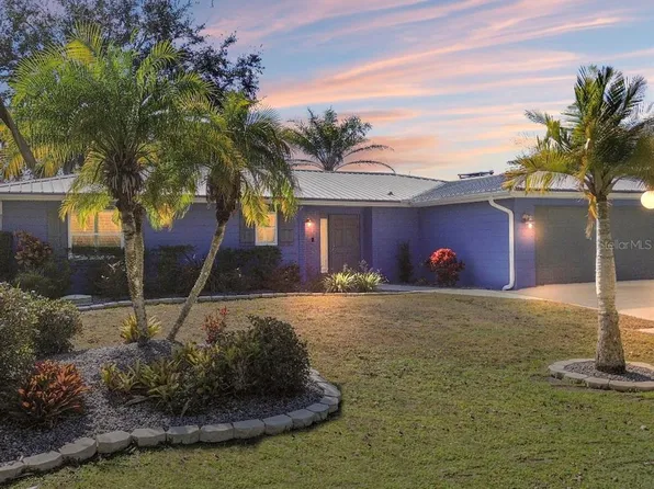 1621 Spring Garden Dr, Astor, FL 32102