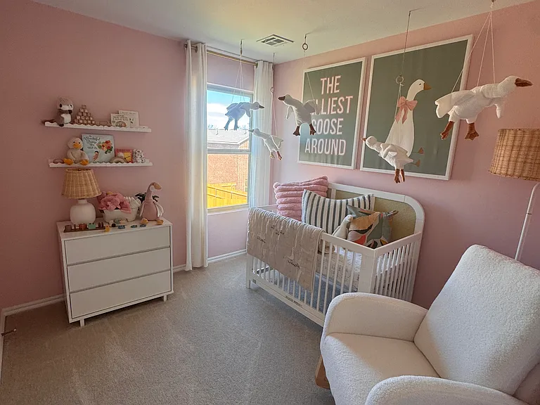 2030 Delphine Dr — Photo 7