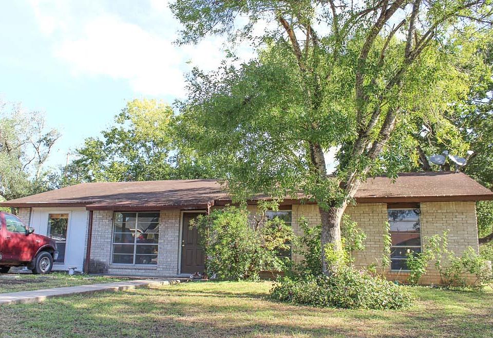 1st image of 104 Sunnyside Dr