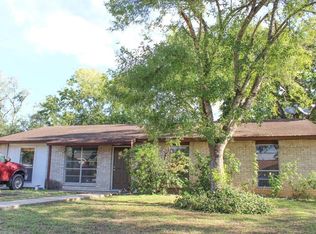 104 Sunnyside Dr, Kenedy, TX 78119