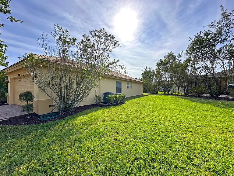 11329 SW Birch Tree Cir — Photo 5