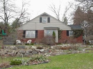 1400 Hilltop Rd, Rochester, MI 48306