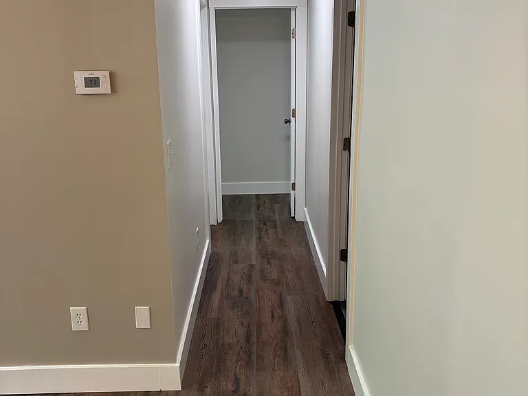 Parkway Apartments — Photo 16