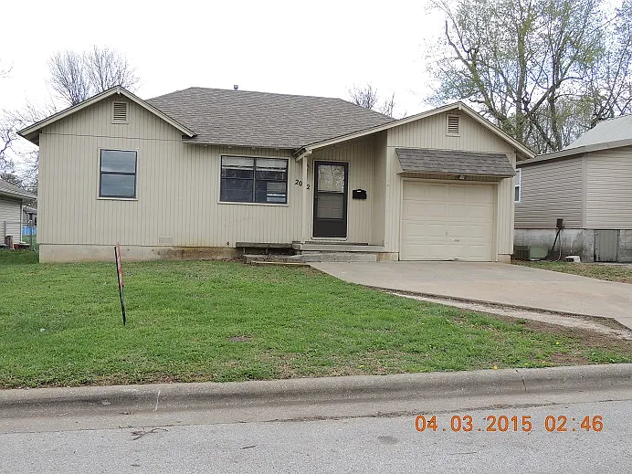 2 bed, 768 sqft, $1,025 — Photo 2