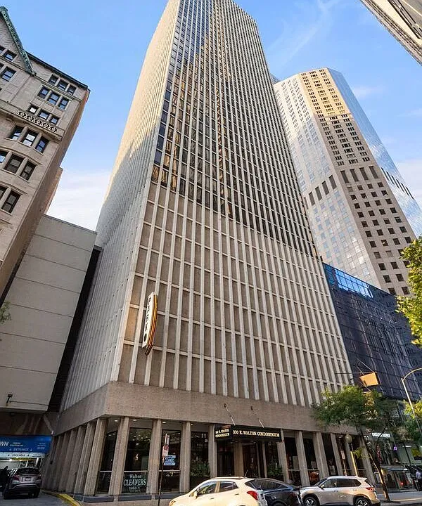 100 E Walton St #17G