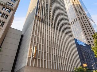 100 E Walton St APT 17G, Chicago, IL 60611