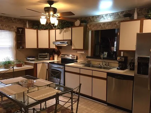 5411 Seminary Ave — Photo 17