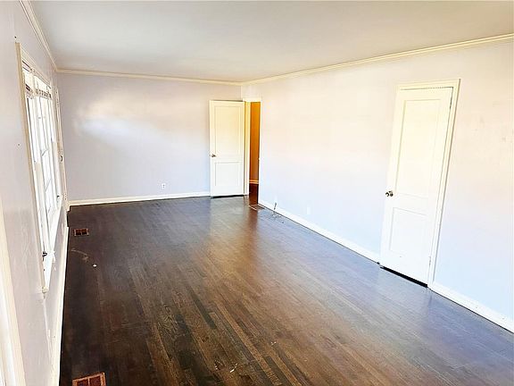 5th image of 847 Pine Valley Dr
