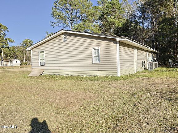 2nd image of 586 Tree Acres Circle NW # 1