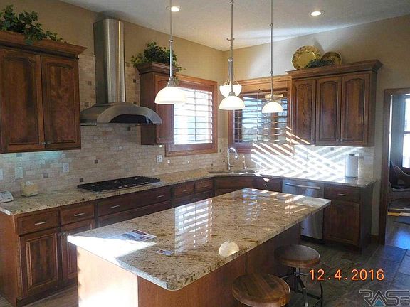 5th image of 6320 S Pinehurst Ct