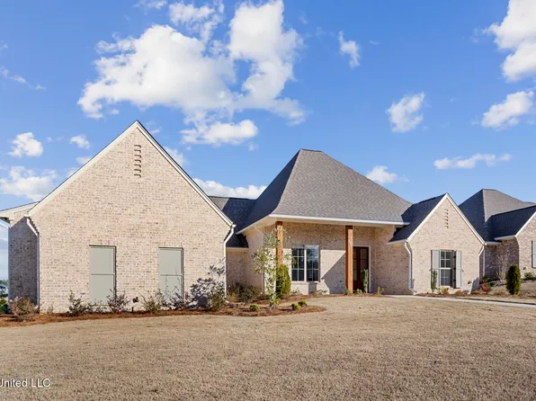 261 Kingswood Pl, Madison, MS 39110