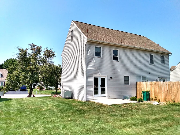 1968 Clinton Ave — Photo 20