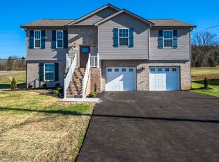 1601 Rugby Ct, Columbia, TN 38401