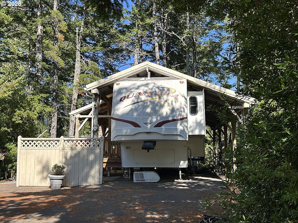 1st image of 141 Outer Dr