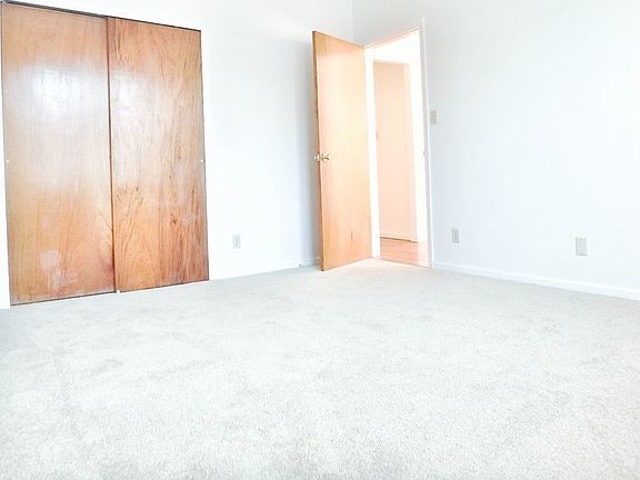 4th image of 30-49 33rd St #3B
