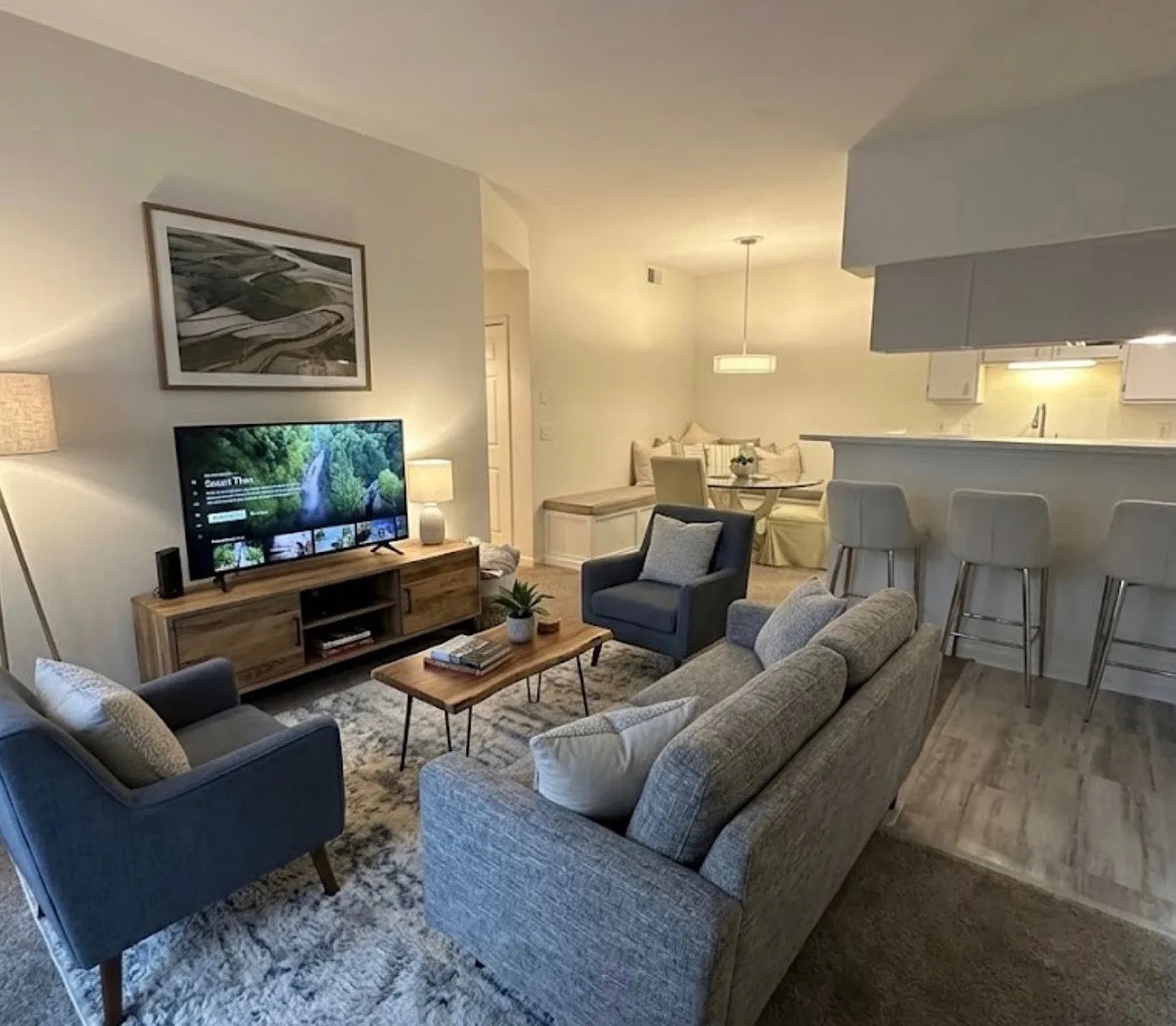 2 bed, 951 sqft, $2,450 — Photo 3