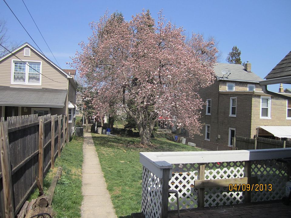 Shared Front Yard view facing E. 6th Ave