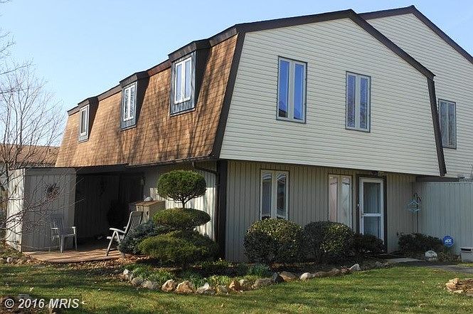 1st image of 11 King Henry Cir #11