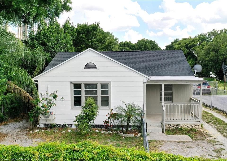 1st image of 2938 Avenue G NW