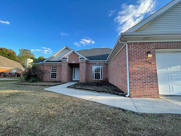 3rd image of 336 Bradford Farms Dr