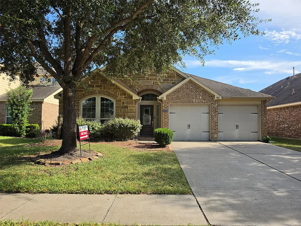 26243 Crystal Cove Ln