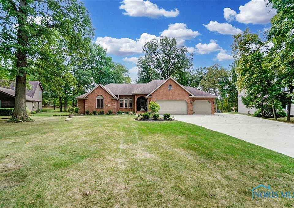 1st image of 15617 Thornwood Dr